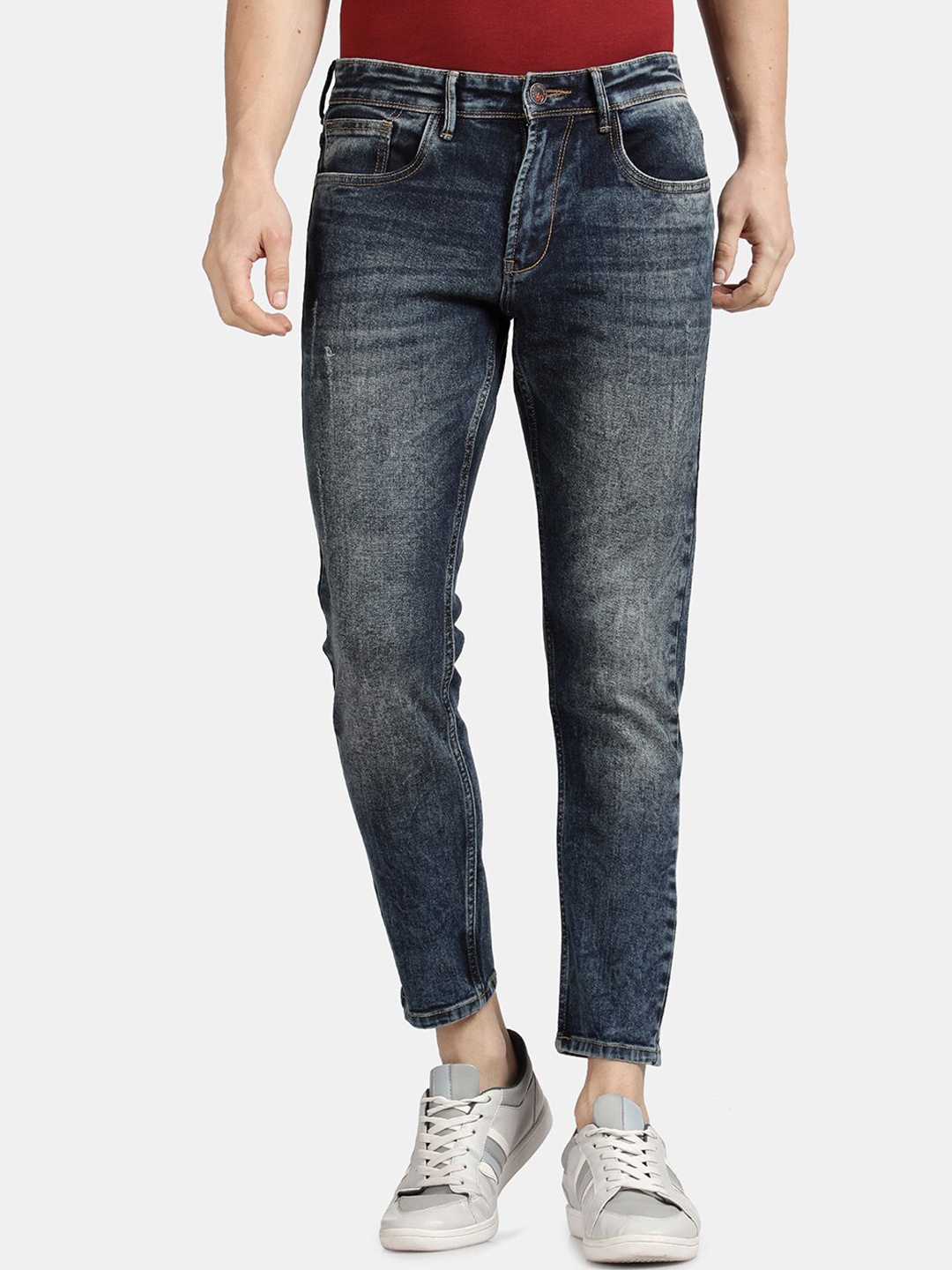 

Llak Jeans Men Blue Tapered Fit Mildly Distressed Heavy Fade Stretchable Jeans