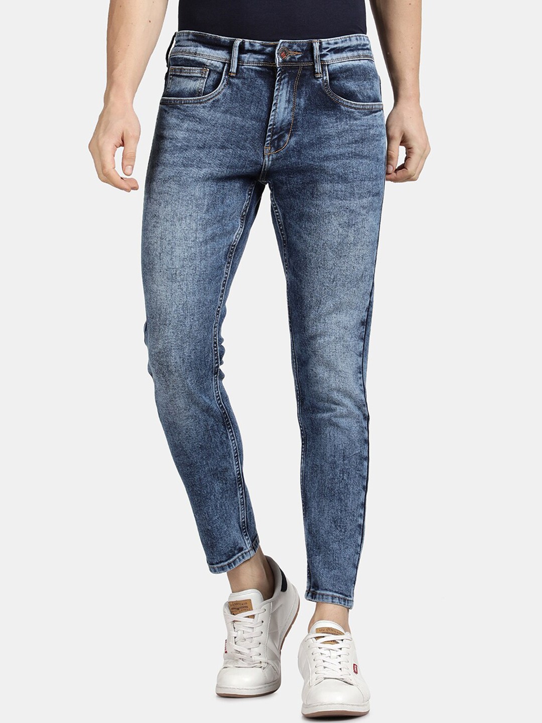 

Llak Jeans Men Blue Tapered Fit Heavy Fade Stretchable Jeans