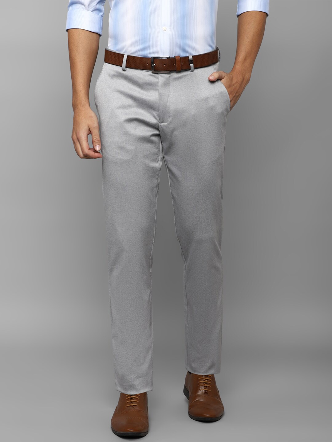 

Louis Philippe Sport Men Grey Cotton Slim Fit Trousers