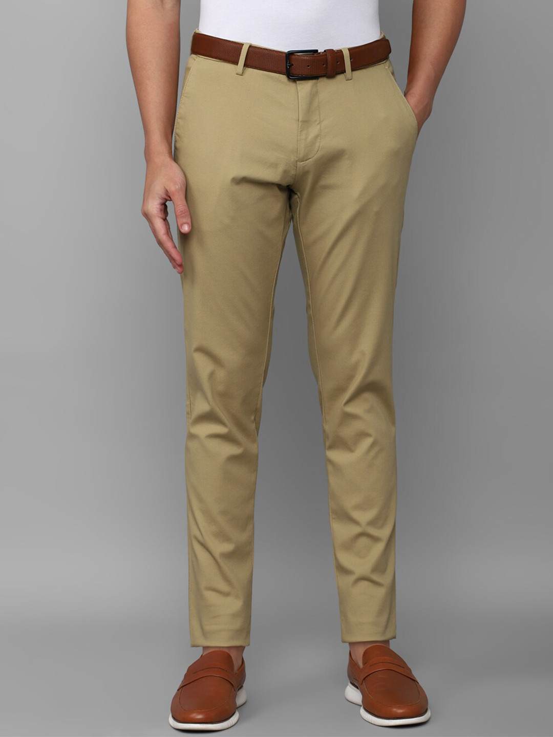 

Louis Philippe Sport Men Khaki Cotton Slim Fit Chinos Trousers