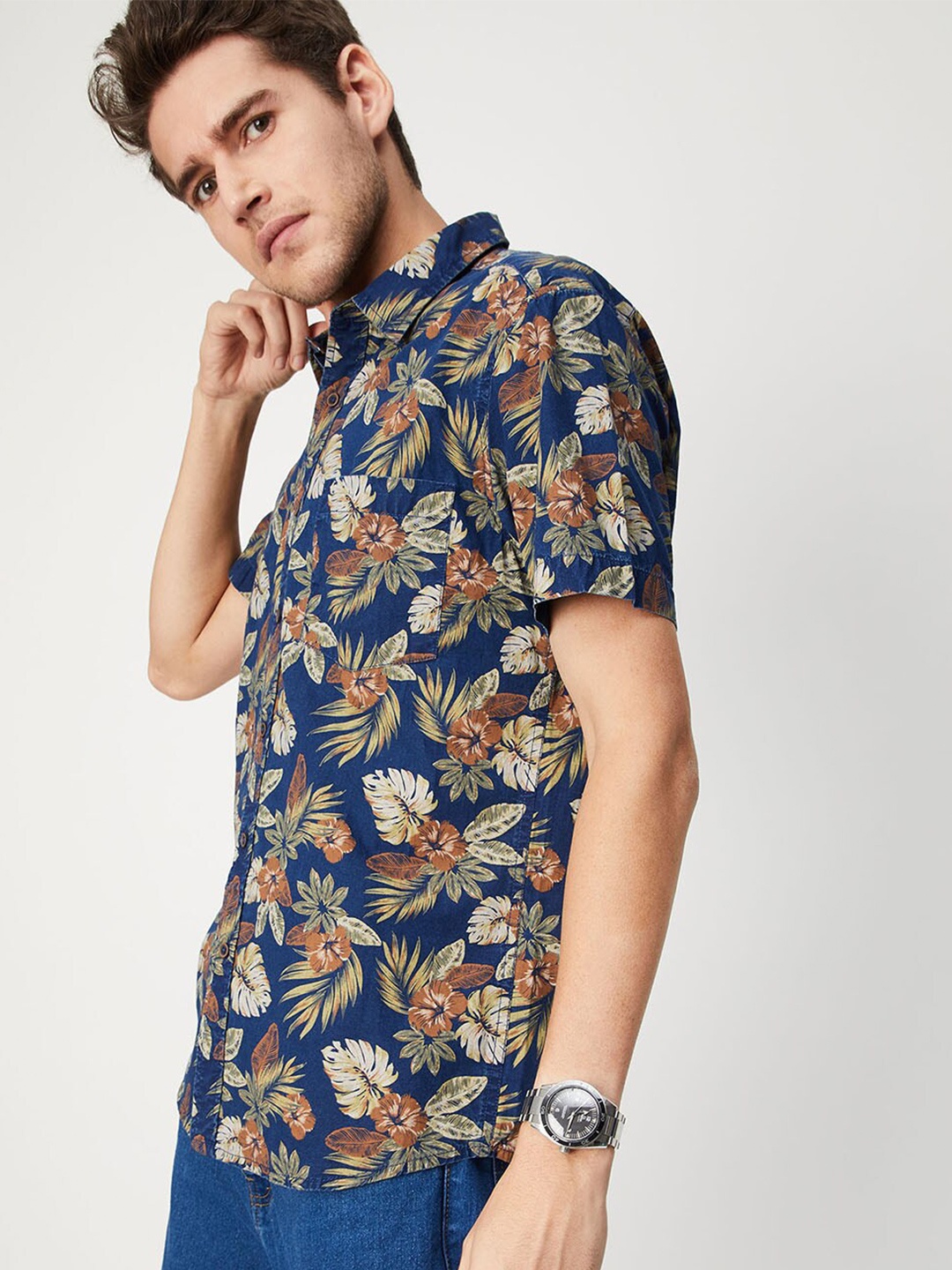 

max Men Blue Floral Printed Cotton Casual Shirt