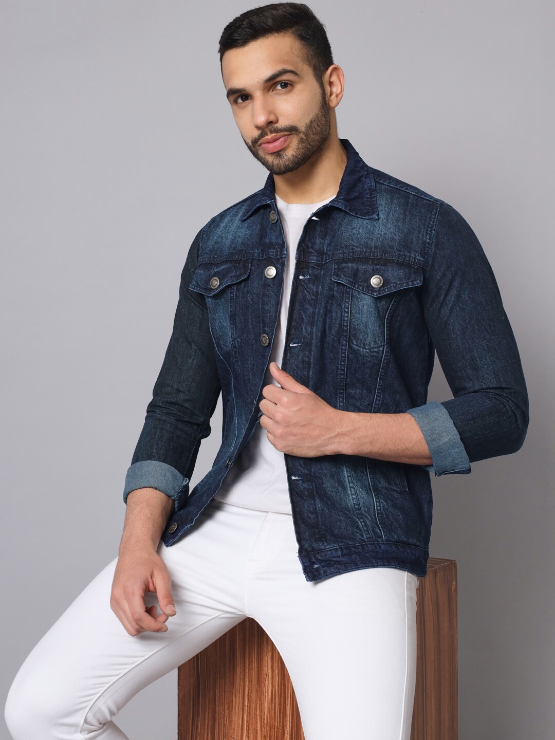 

The Dry State Men Blue Washed Cotton Denim Jacket