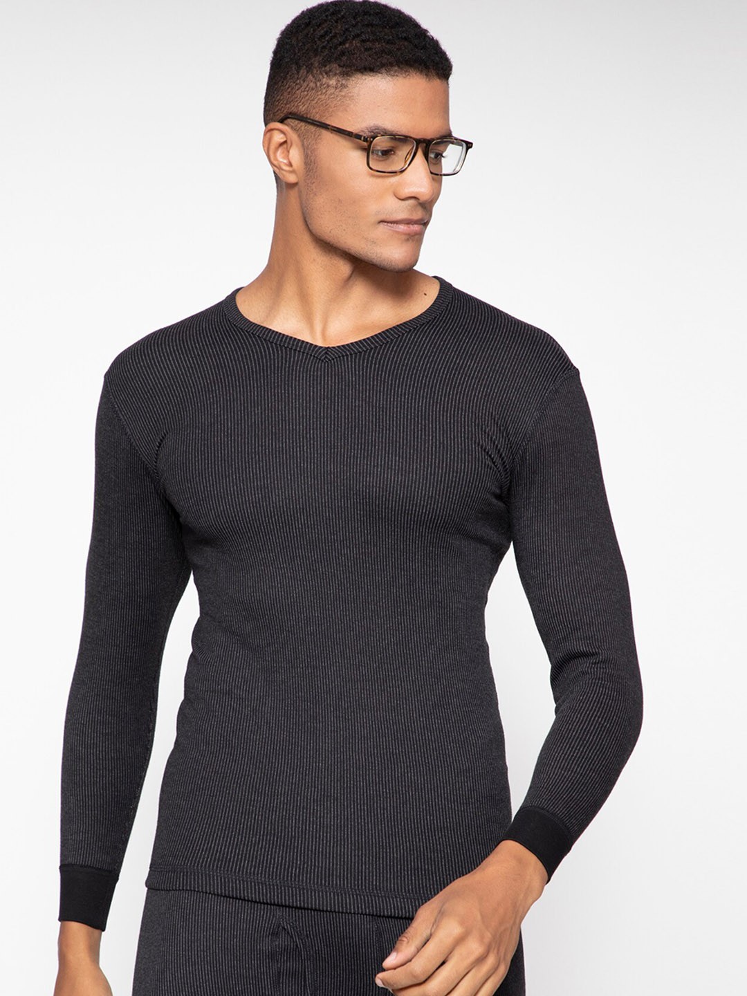 

SPORTO Men Black Striped Ultima Thermal T-Shirt
