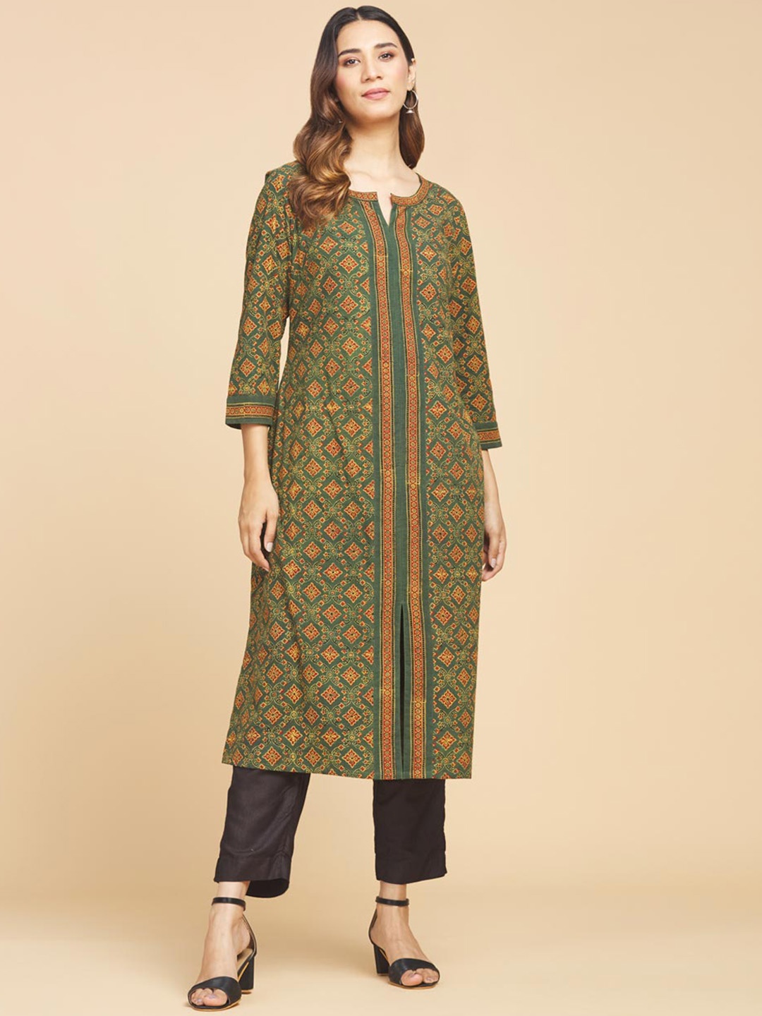 

Fabindia Women Green Floral Printed Kurta