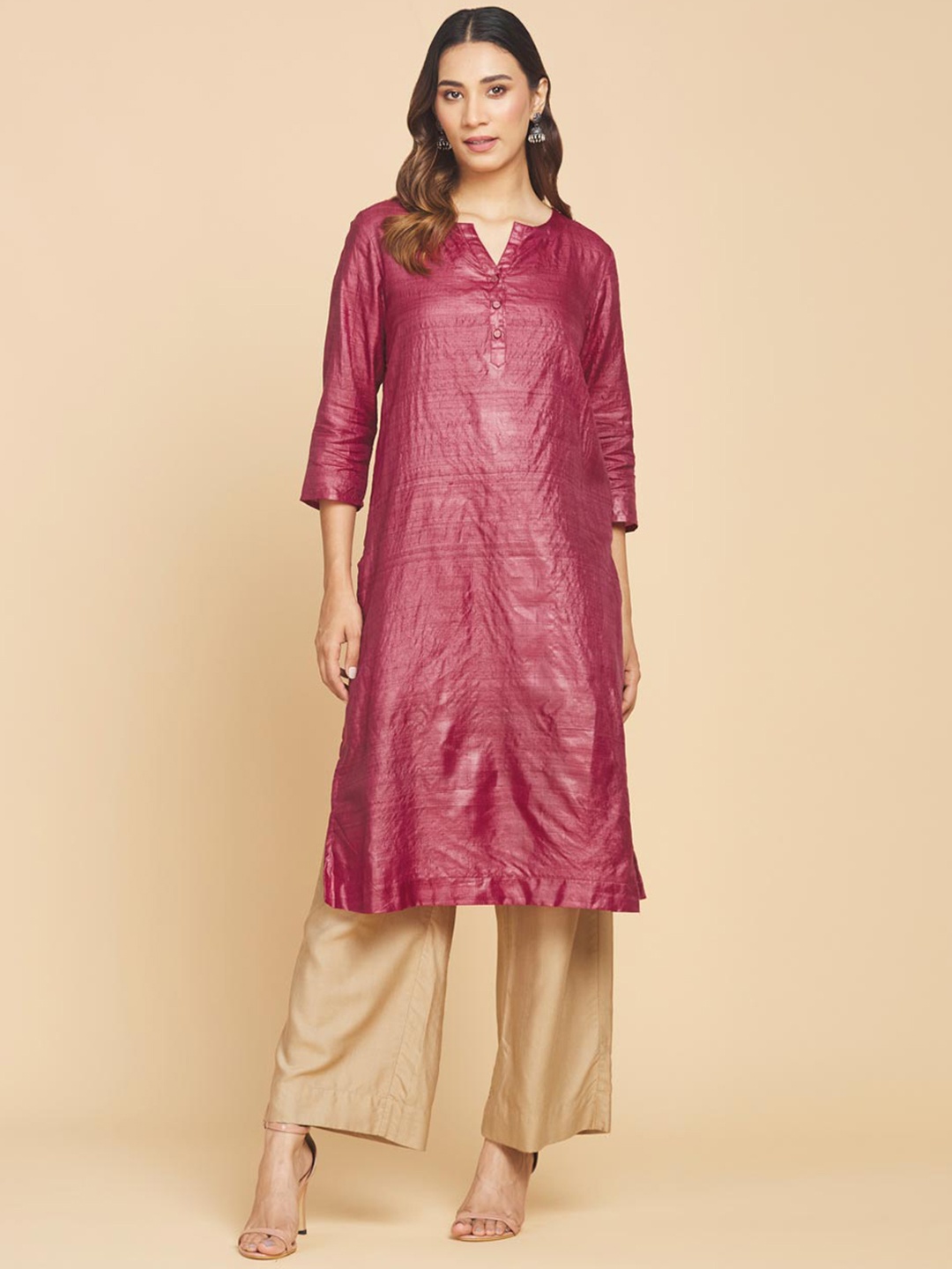 

Fabindia Round Neck Straight Cotton Kurta, Magenta