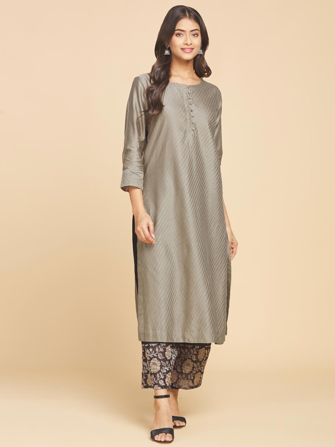 

Fabindia Women Grey Striped Kurta