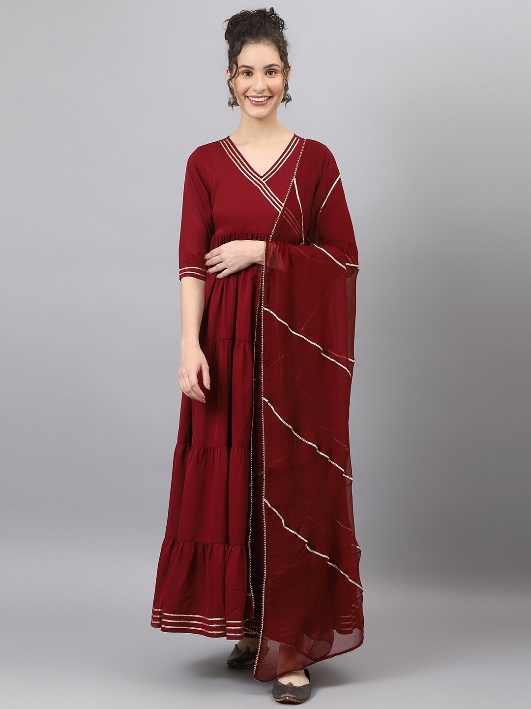 

DEEBACO Women Maroon V-Necki Anarkali Kurti With Dupatta