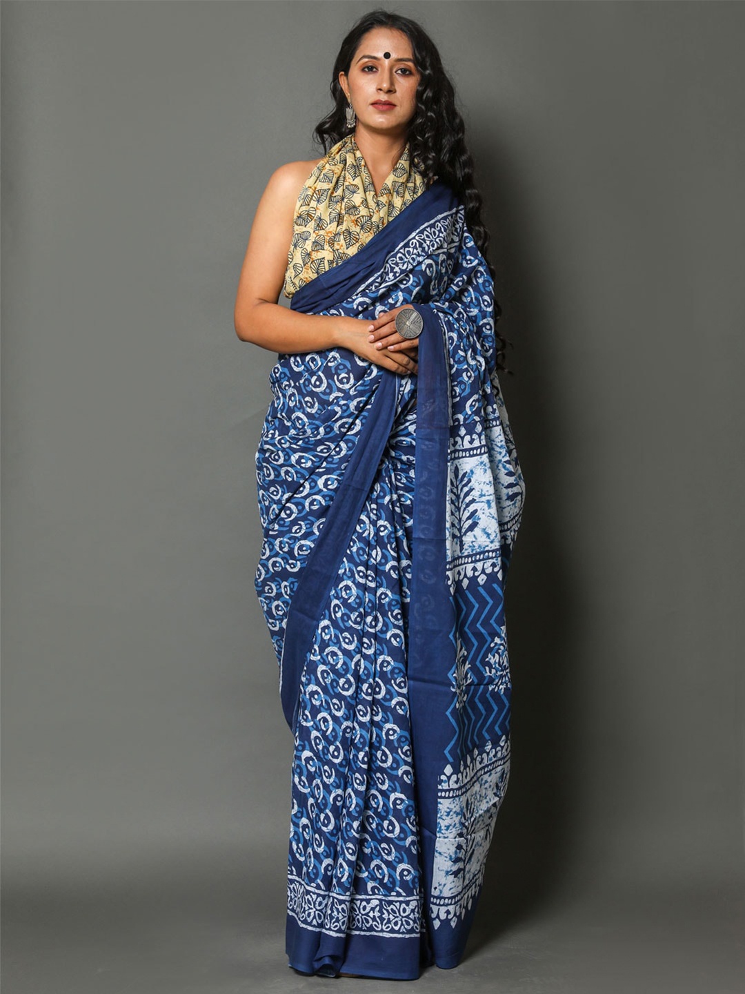 

BUTA BUTI Blue & White Floral Pure Cotton Saree