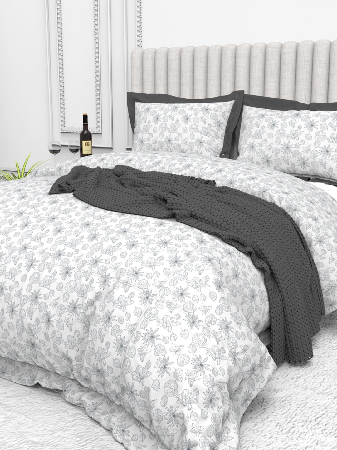 

THE WHITE MOSS Grey & White Floral Cotton 250 TC King Bedsheet with 2 Pillow Covers