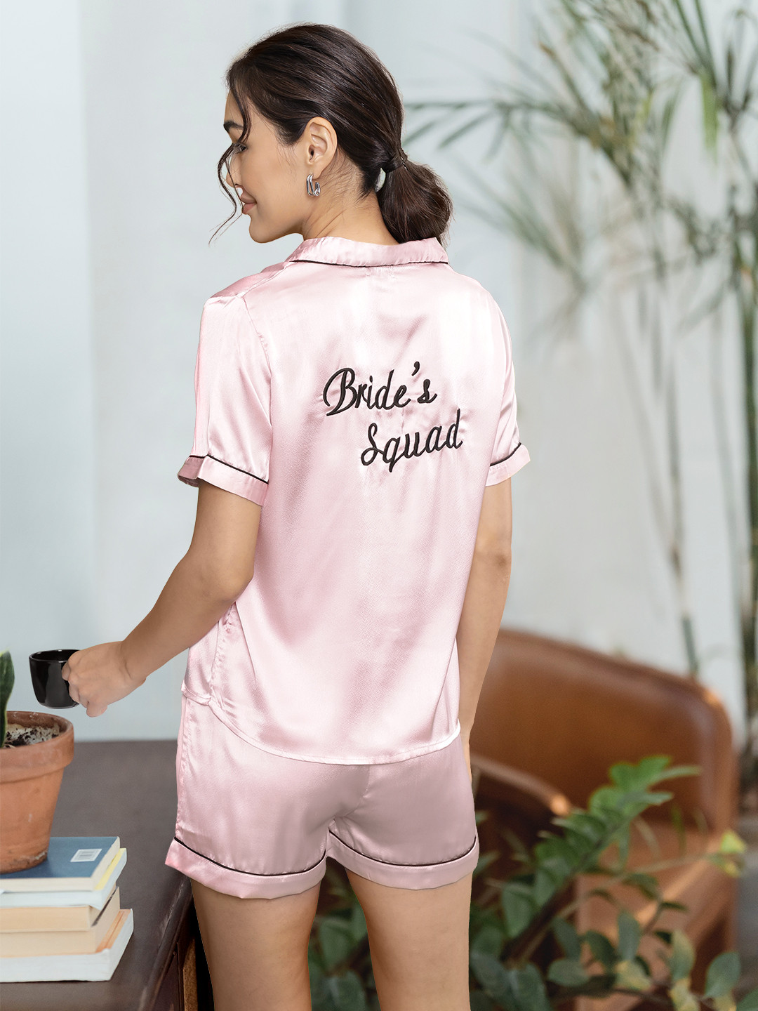 

Boohoo Women Pink Embroidered Night suit