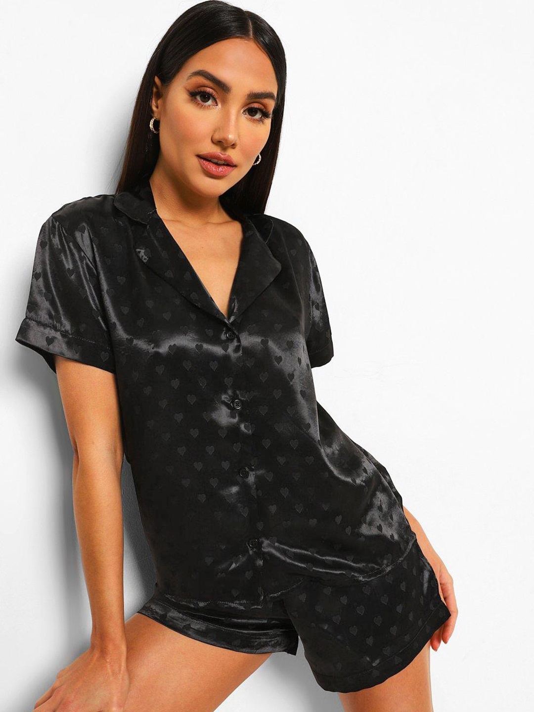 

Boohoo Women Black Satin Finish Night suit
