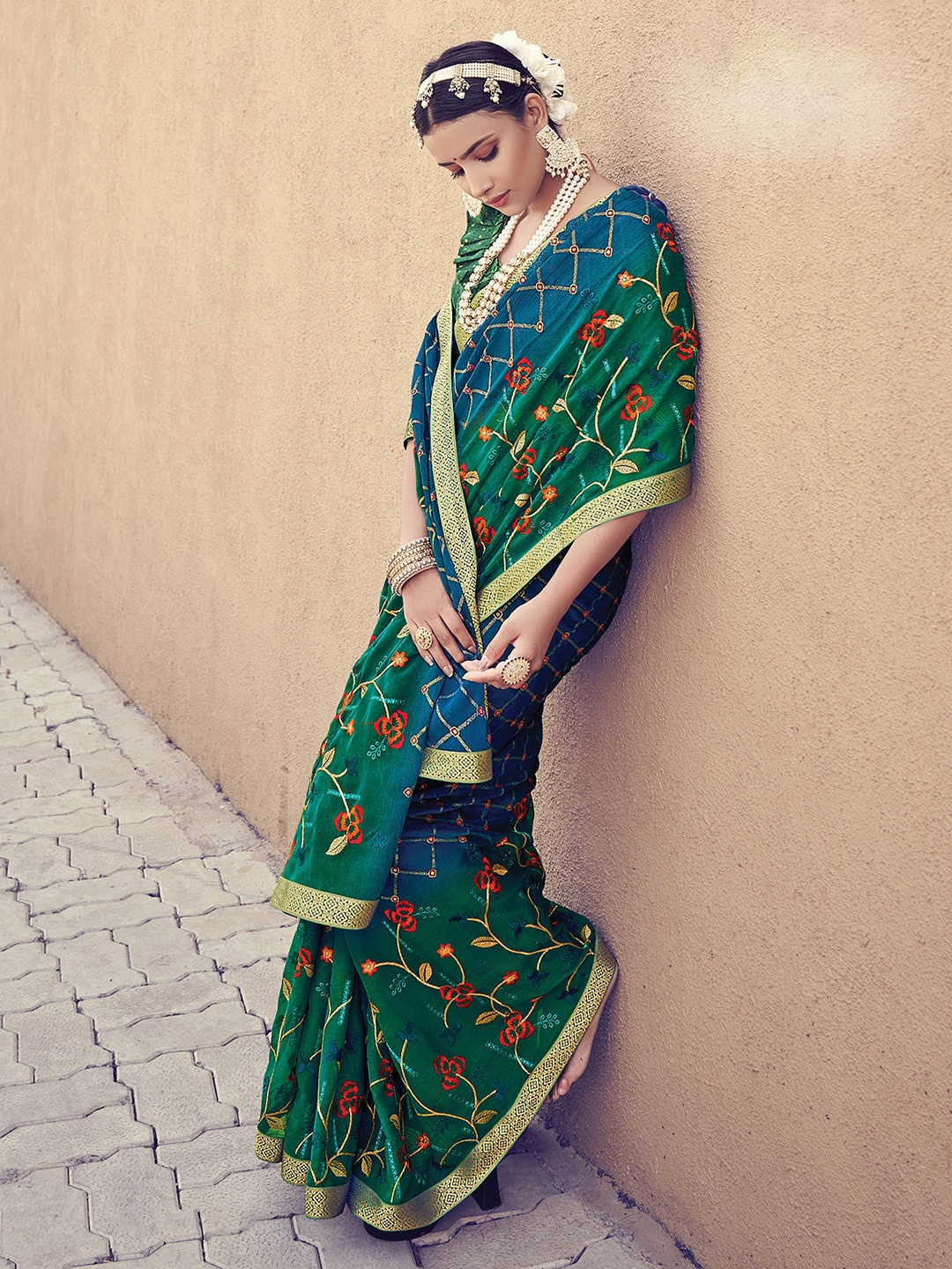 

Mitera Teal & Red Floral Zari Pure Chiffon Banarasi Saree