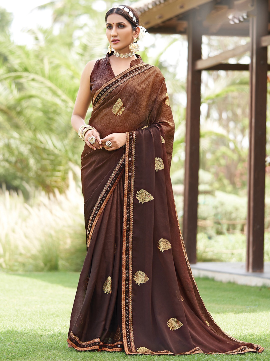 

Mitera Brown & Gold-Toned Ethnic Motifs Pure Chiffon Bagru Saree