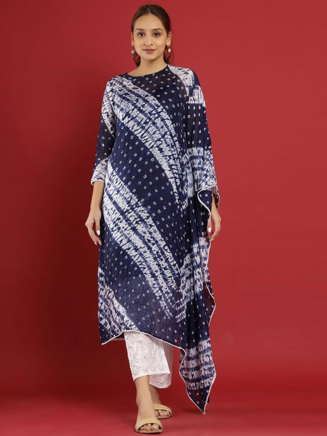 

AUTUMN LANE Navy Blue Floral Printed Kurta with Trousers