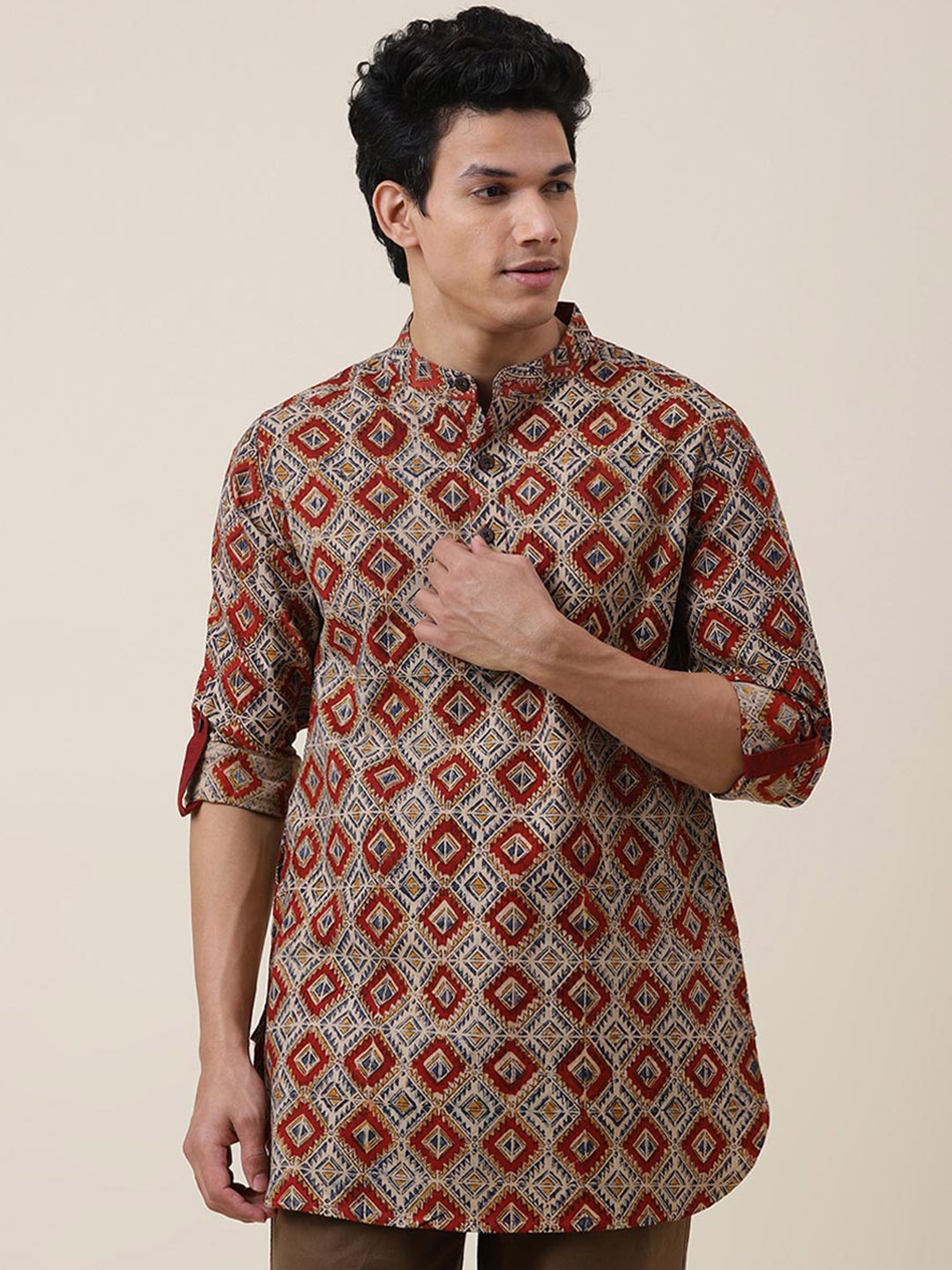 

Fabindia Men Red & Beige Kalamkari Cotton Kurta