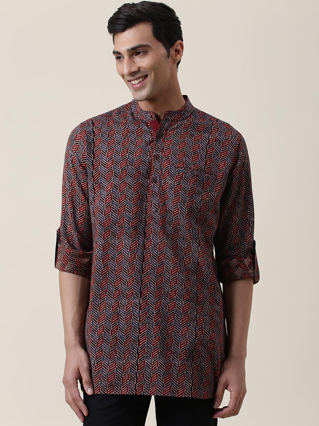 

Fabindia Chevron Mandarin Collar Empire Cotton Kurta, Red