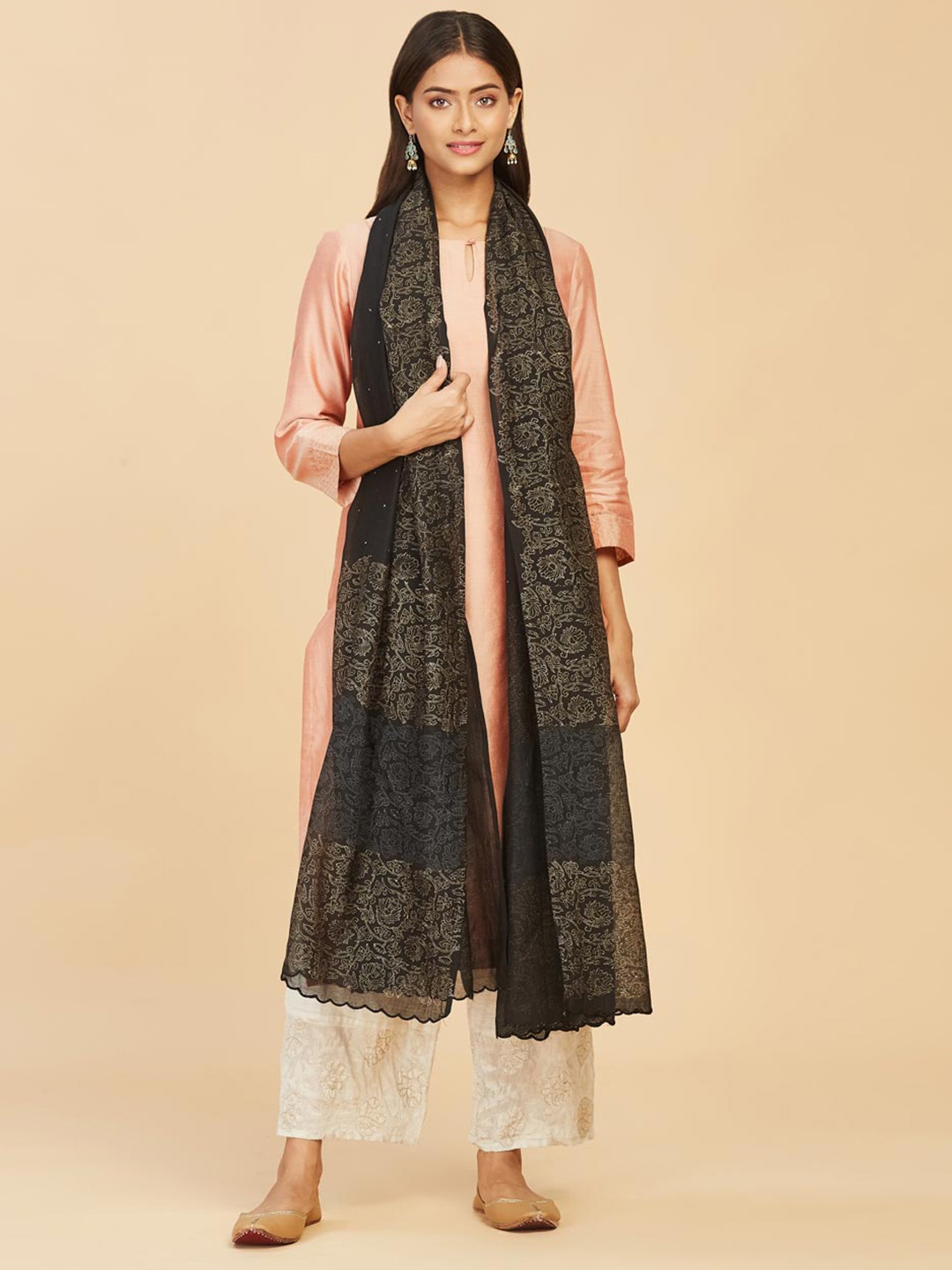 

Fabindia Black & Gold-Toned Printed Cotton Silk Dupatta
