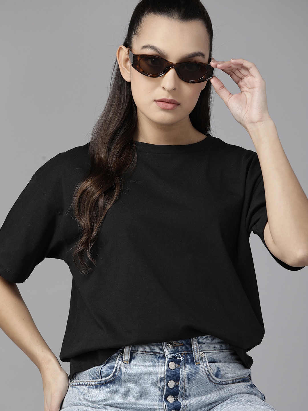 

Roadster Women Drop-Shoulder Sleeves Oversized T-shirt, Black