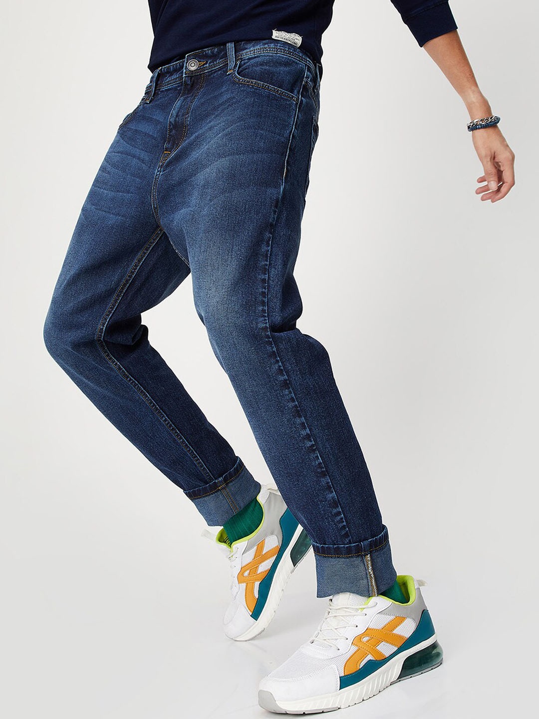 

max Men Navy Blue Light Fade Jeans