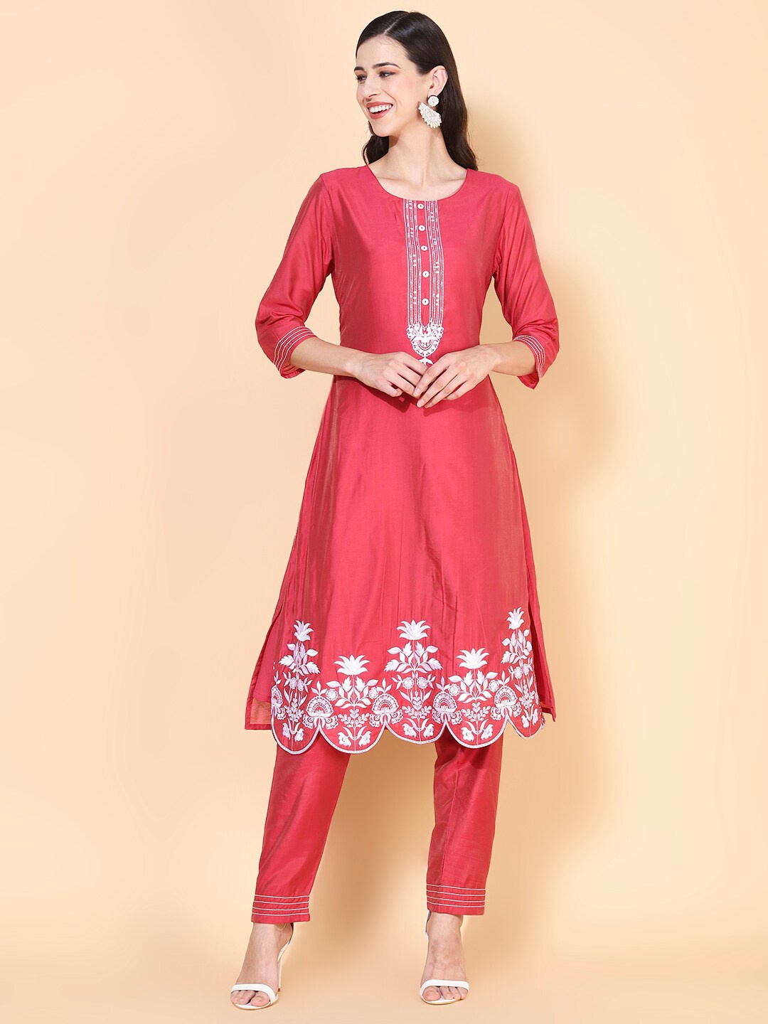 

FASHOR Fuchsia Floral Embroidered Sequinned Chanderi Silk Kurta with Trousers