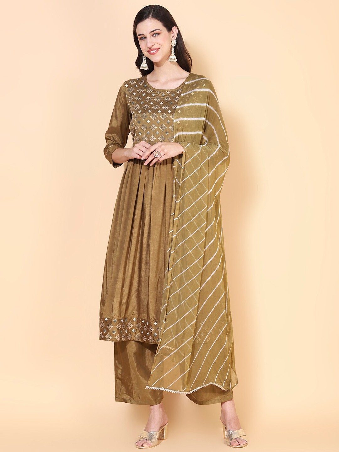 

FASHOR Women Olive Green Ethnic Motifs Embroidered Pleated Gotta Patti Kurta with Palazzos & With Dupatta