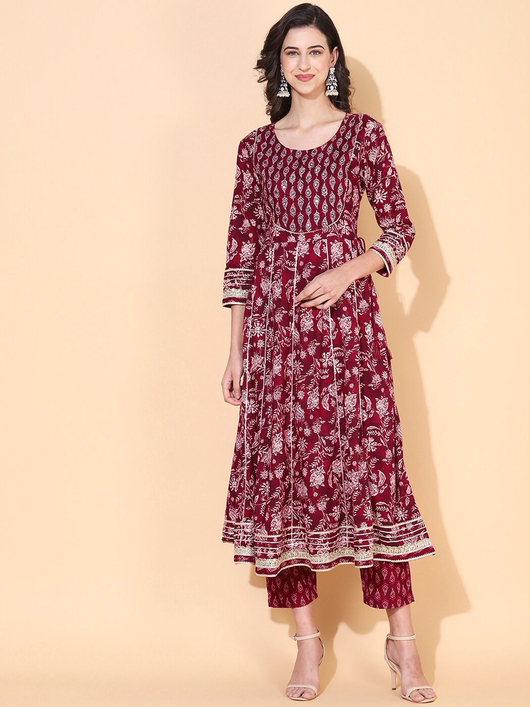 

FASHOR Women Maroon Floral Printed Panelled Gotta Patti Pure Cotton Kurta with Trousers