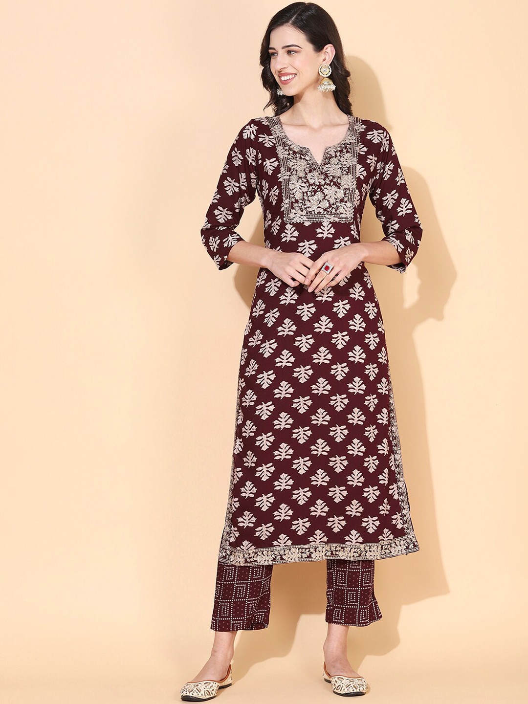

FASHOR Women Maroon Ethnic Motifs Printed Sequinned Kurta with Trousers