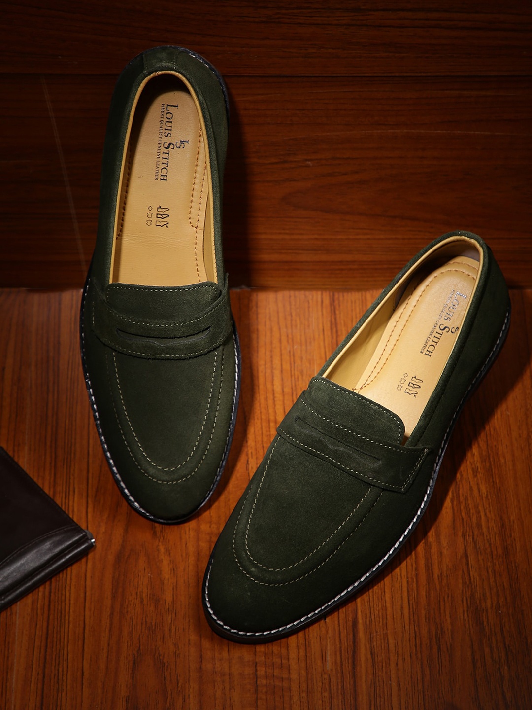 

LOUIS STITCH Men Grey Suede Loafers