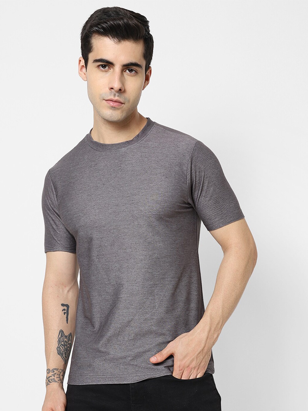 

VASTRADO Men Grey Cotton T-shirt