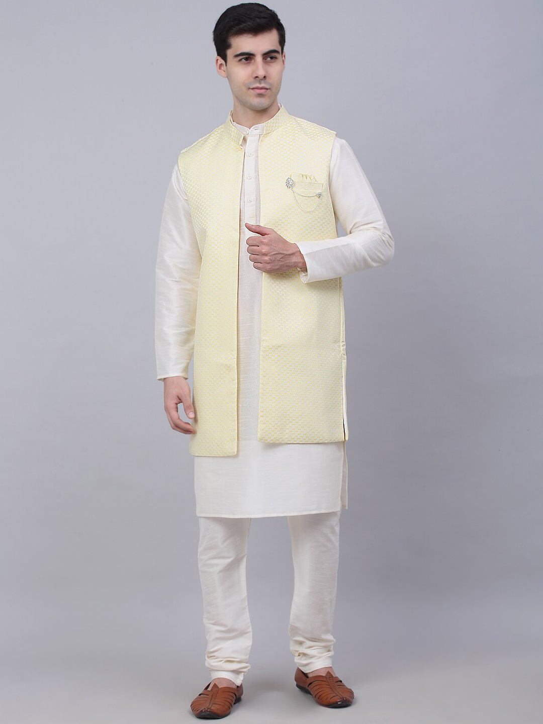 

Jompers Men Yellow Dupion Silk Kurta with Pyjamas & Woven Design Jacket