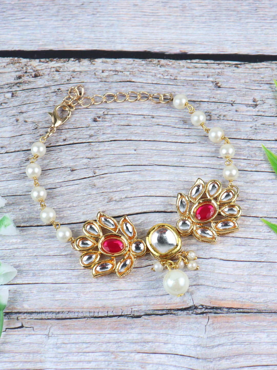 

Asthetika Kids Girls Gold & Red Kundan Link Bracelet