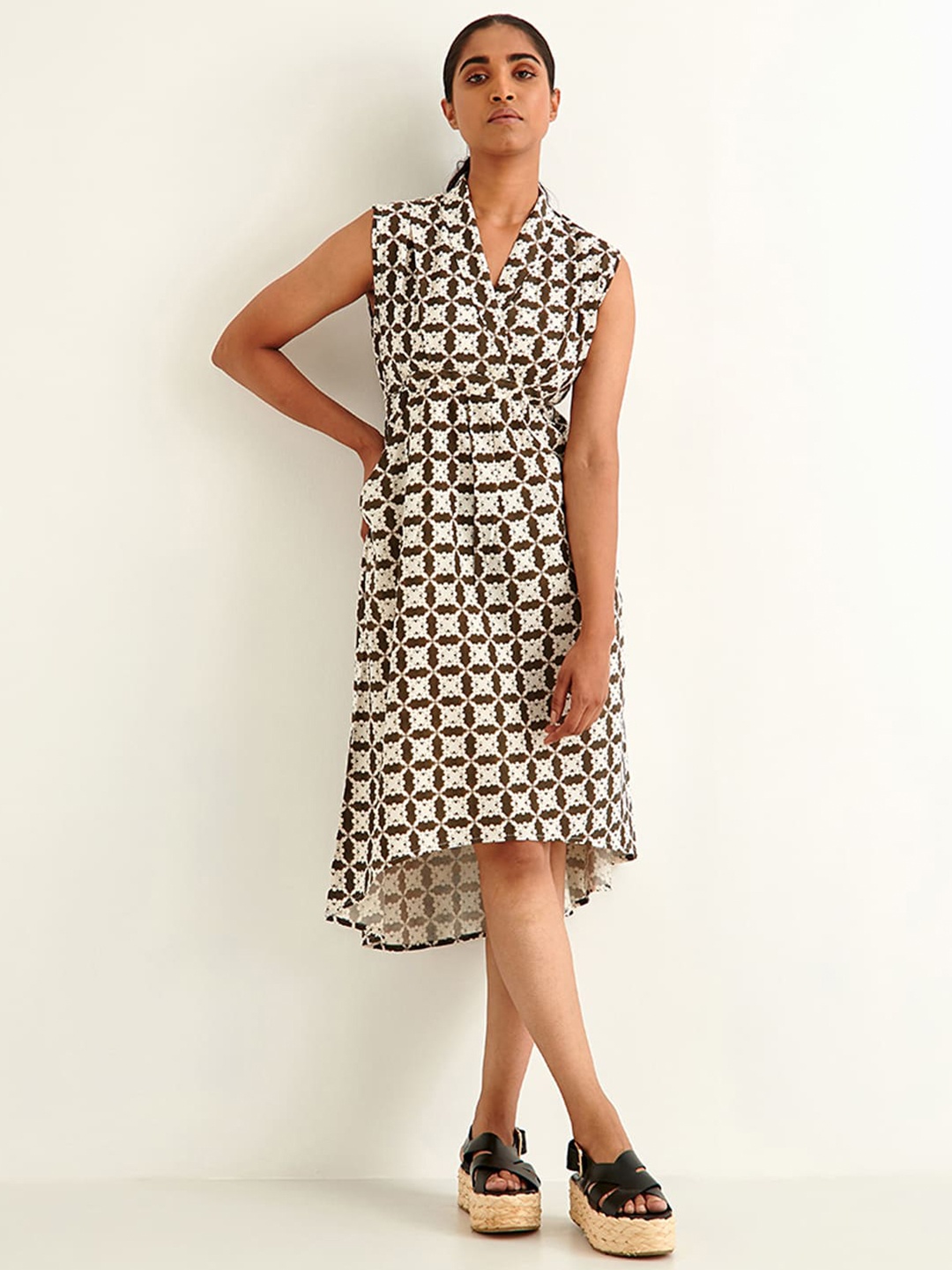 

Ancestry Brown & Beige Printed A-Line Midi Dress