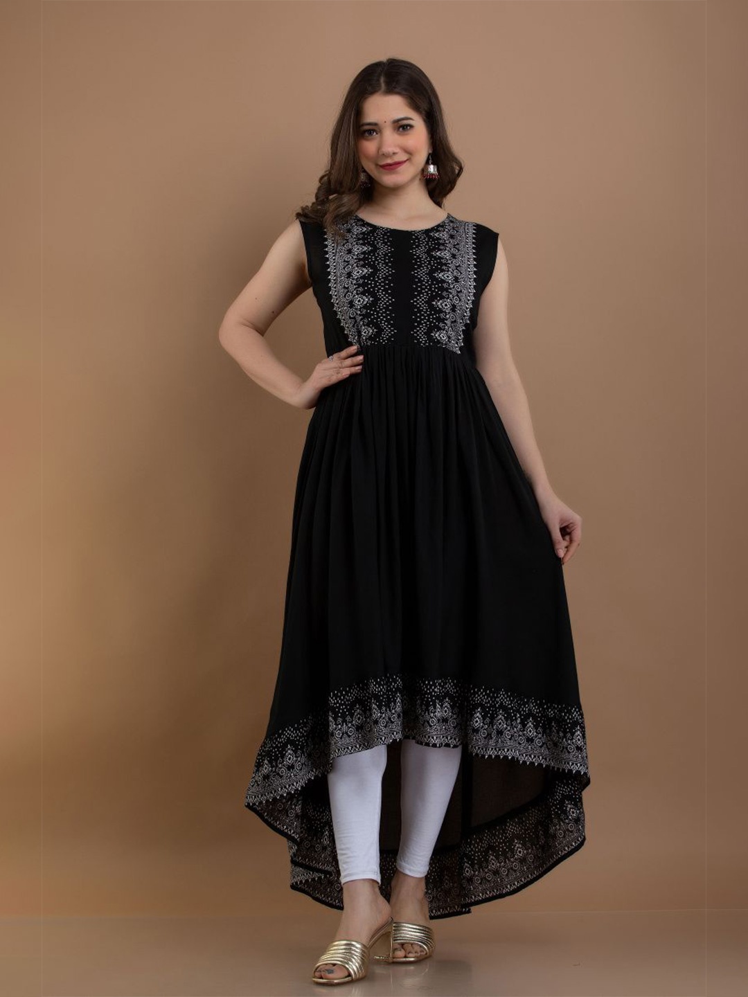 

PURSHOTTAM WALA Women Black Floral Printed Anarkali Kurta