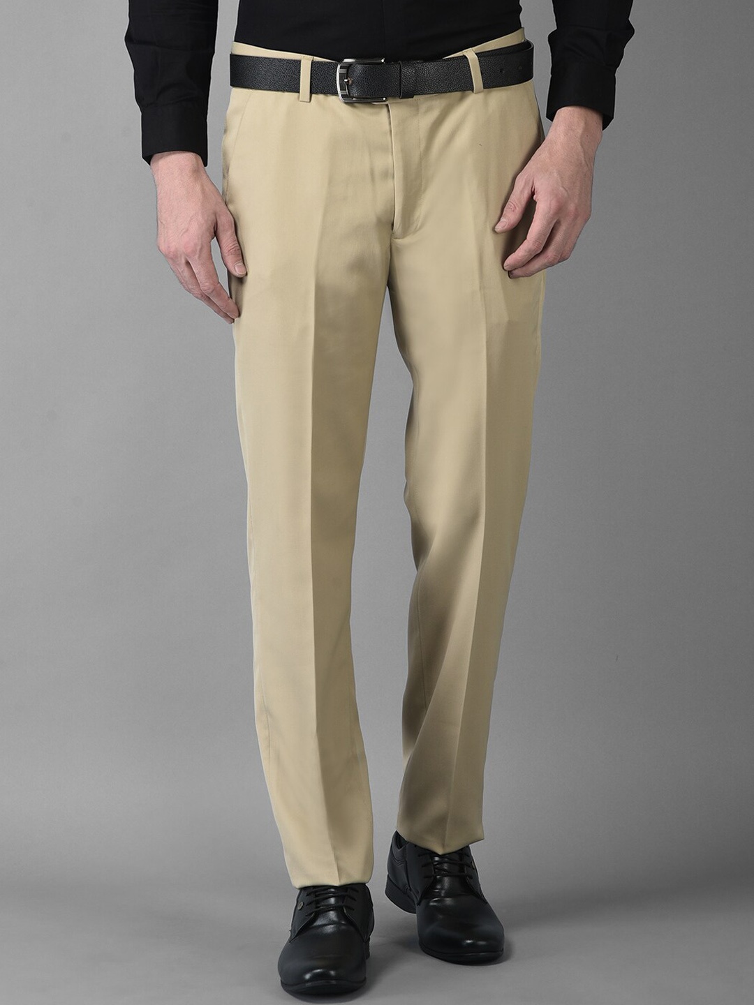 

Canary London Men Khaki Smart Slim Fit Wrinkle Free Formal Trousers