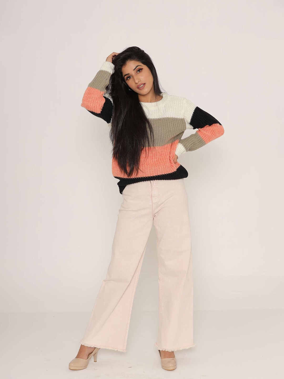 

KASMA Women White & Black Colourblocked Wool Pullover