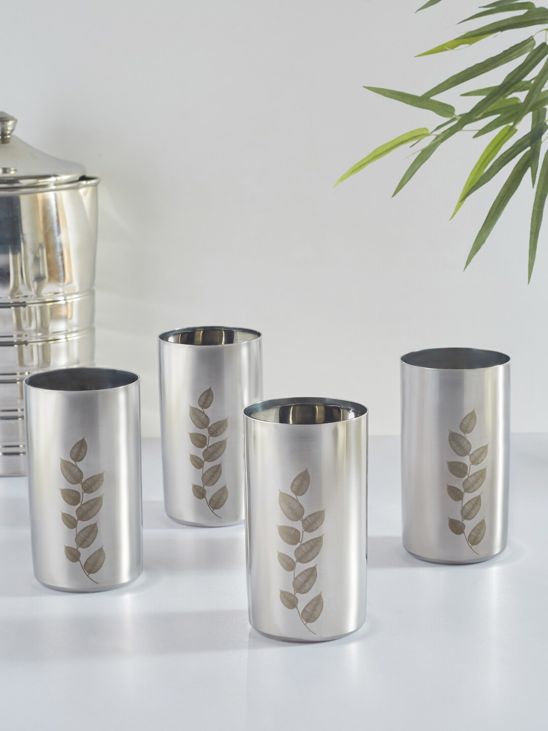 

HomeTown Glisto Set Of 4 Stainless Steel Water Glasses, Silver