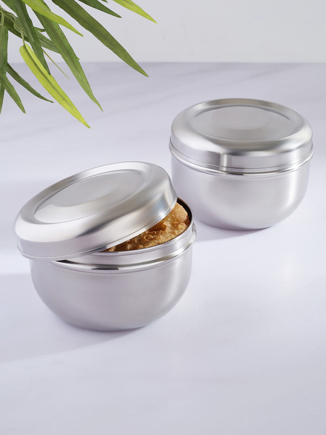 

HomeTown Glisto Set of 2 Stainless Steel Canisters, Silver