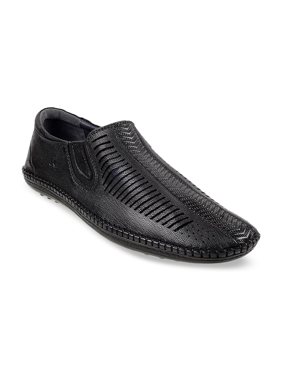 

Mochi Men Black Textured Leather Loafers