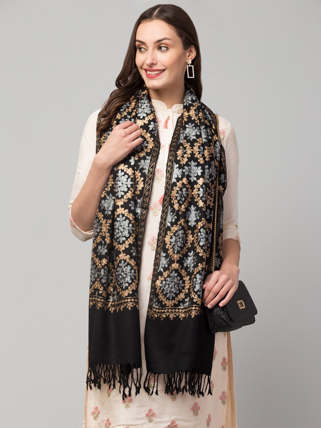 

Tweedle Women Black & Grey Floral Dual-Toned Embroidered Pure Wool Shawl