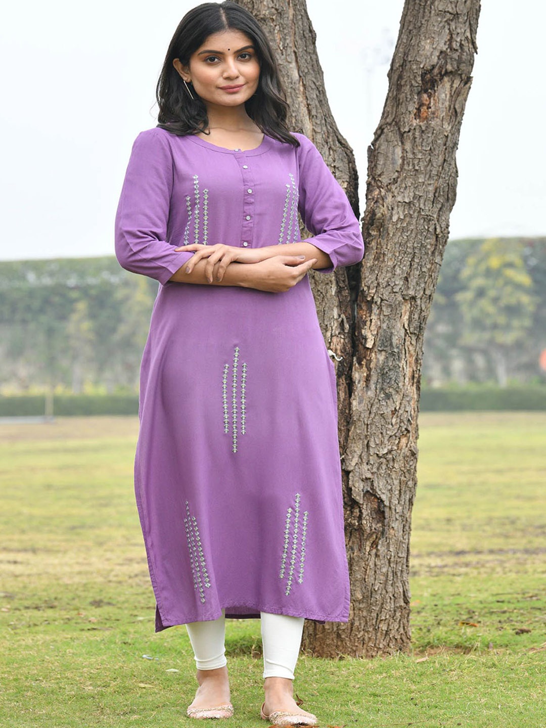 

Aaheli Women Purple Embellished Kurta