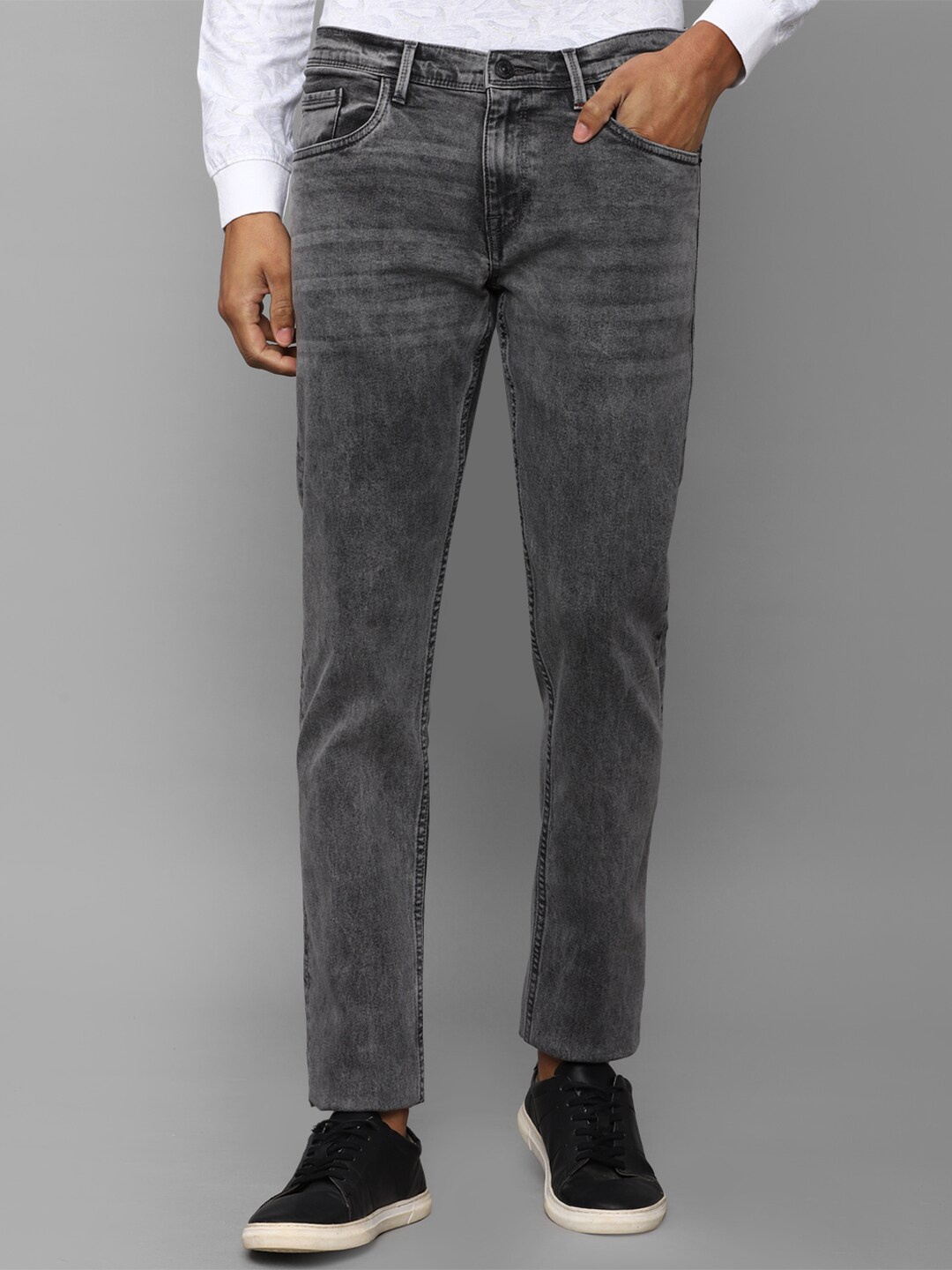 

Allen Solly Sport Men Grey Skinny Fit Light Fade Bleached Jeans