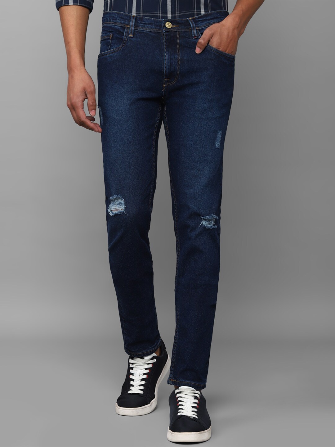 

Allen Solly Sport Men Navy Blue Skinny Fit Mildly Distressed Light Fade Jeans