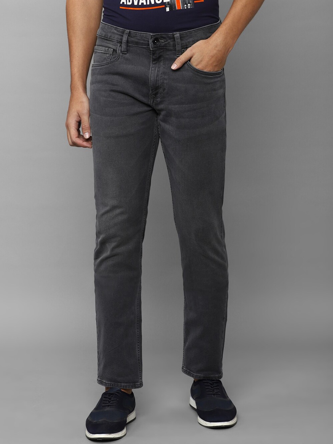 

Louis Philippe Jeans Men Slim Fit Light Fade Jeans, Grey