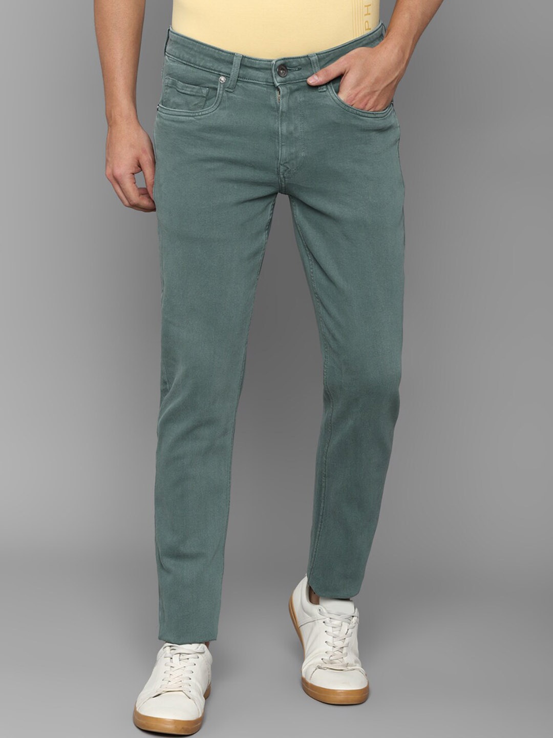 

Louis Philippe Jeans Men Green Cotton Slim Fit Jeans