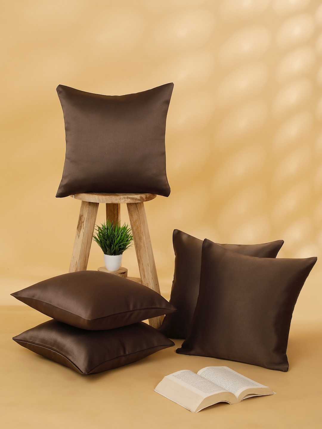 

ROSARA HOME Unisex Brown Set Of 5Cushion Covers