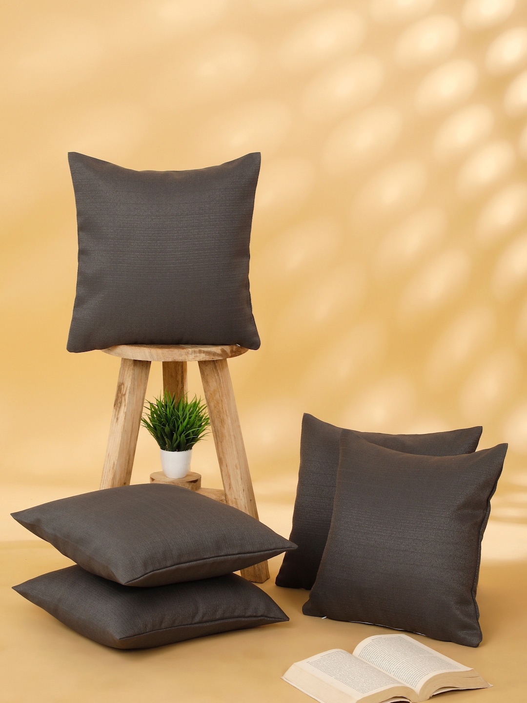 

ROSARA HOME Dark Grey Set of 5 Square Cushion Covers