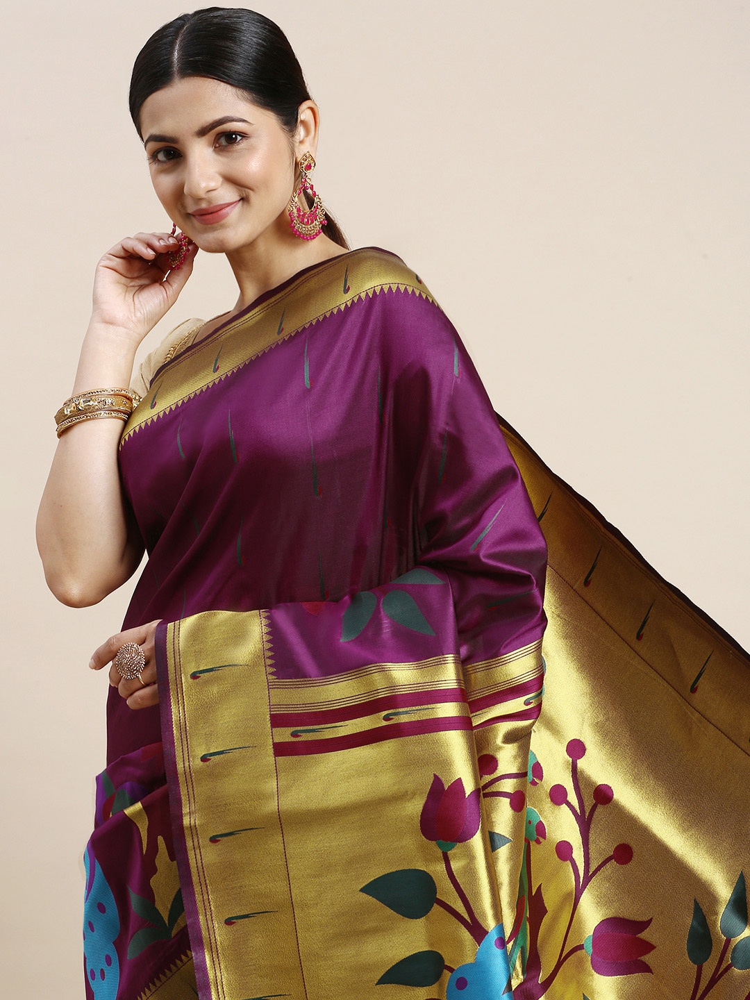 

Royal Rajgharana Saree Floral Zari Silk Blend Paithani Saree, Magenta