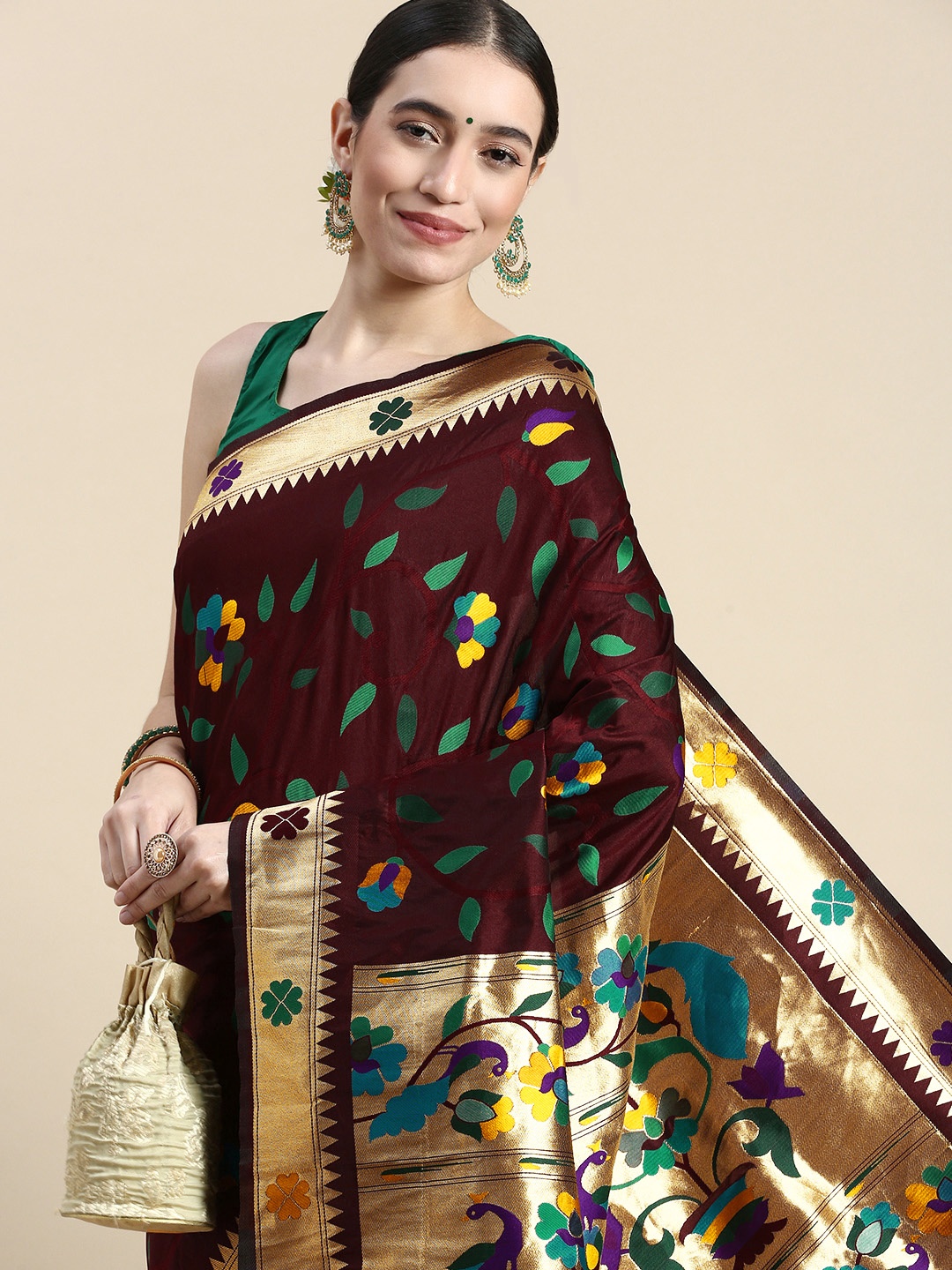 

Royal Rajgharana Saree Woven Design Floral Zari Silk Blend Saree, Maroon