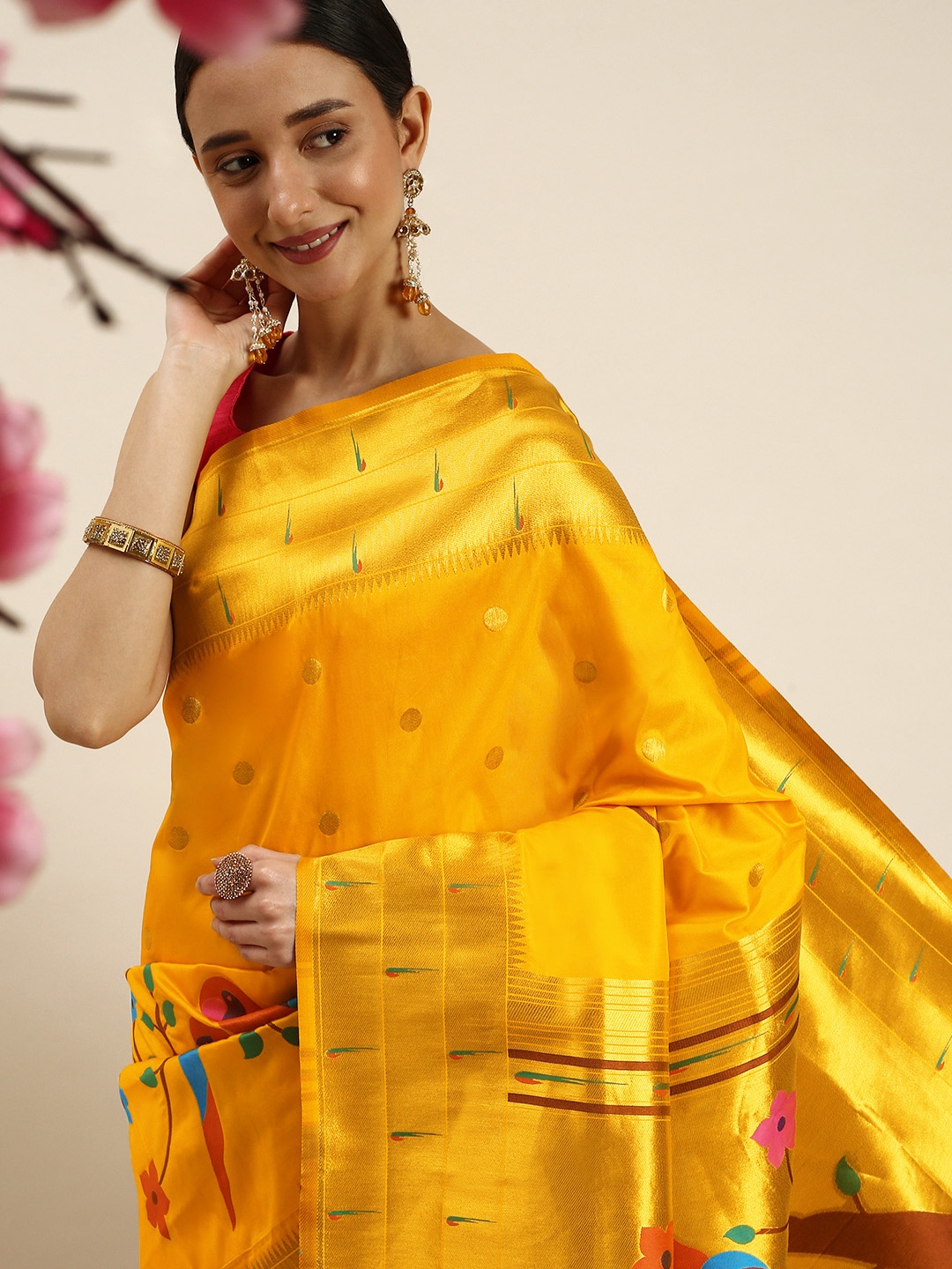 

Royal Rajgharana Saree Floral Zari Silk Blend Paithani Saree, Yellow