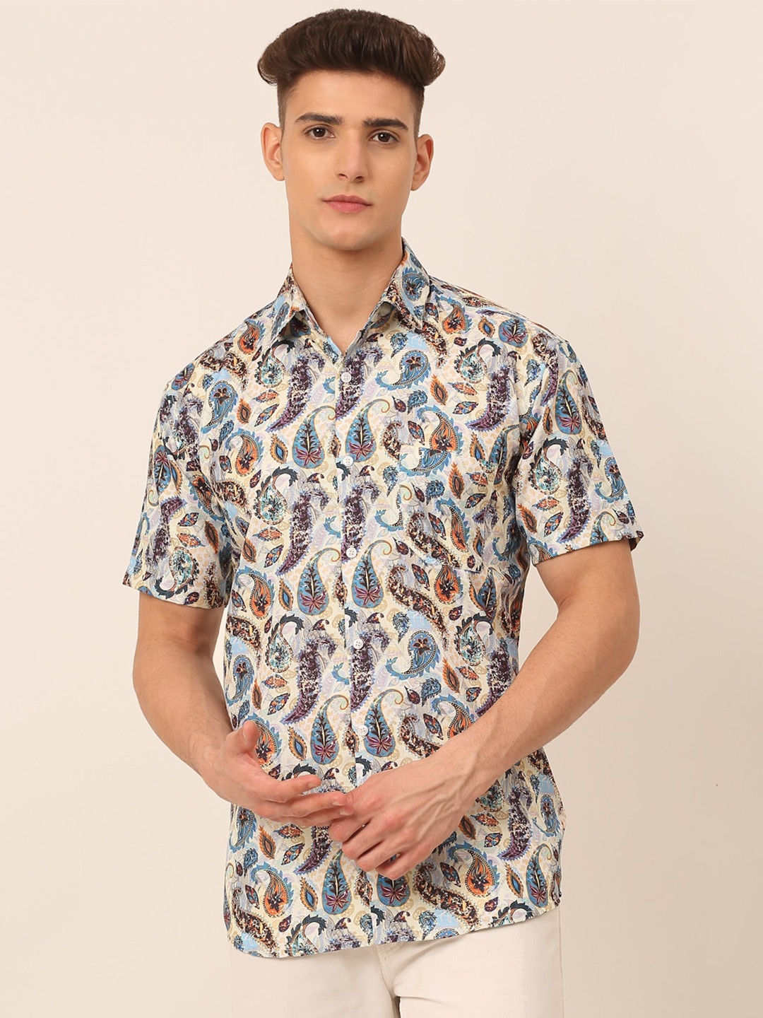 

JAINISH Men Beige & Turquoise Blue Printed Cotton Casual Shirt